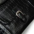 Load image into Gallery viewer, Croco Carrier Noir