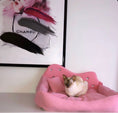 Load image into Gallery viewer, diamond-bed-luxury-dog-sofa-with-dog-model