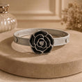 Load image into Gallery viewer, Camila Flower Coco Collar

